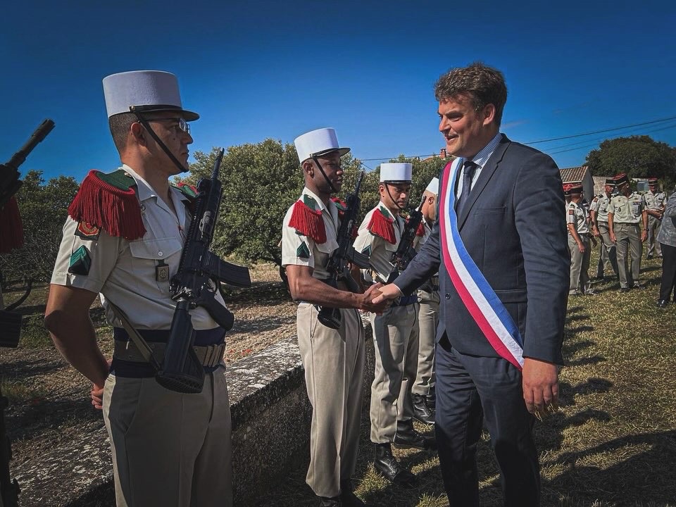 Honneurs au Colonel Granet-Lacroix de Chabrières